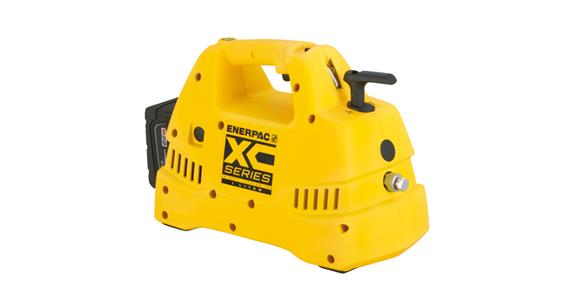 Battery-operated pump XC 1201 ME single-acting cont. valve f. single-acting cyl.